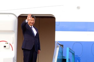 Chủ tịch Trung Quốc Tập Cận Bình rời Hà Nội