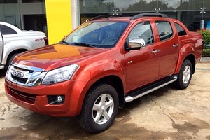 D-Max số sàn sản xuất năm 2016.
