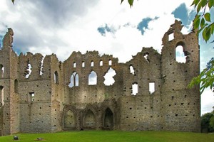 Bức tường ghen tỵ, địa điểm du lịch nổi tiếng ở Ireland. Ảnh: AmusingPlanet.