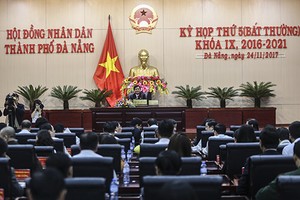 Ông Nguyễn Nho Trung chủ trì kỳ họp bất thường xem xét bãi nhiệm chức Chủ tịch HĐND TP Đà Nẵng với ông Nguyễn Xuân Anh