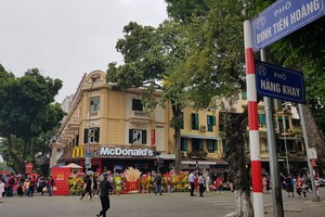 Cửa hàng đầu tiên của McDonald's tại Hà Nội.