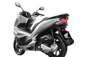 Honda PCX 2018 thay đổi thiết kế.