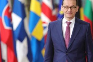 3 tháng nữa Ba Lan sẽ được quyết định có nhận lệnh trừng phạt từ EU hay không.