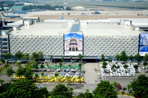 Bãi xe thông minh 5 tầng với tổng vốn đầu tư 550 tỷ đồng vừa được đưa vào sử dụng ở sân bay Tân Sơn Nhất hồi tháng 11 năm ngoái. Ảnh: Quỳnh Trần.