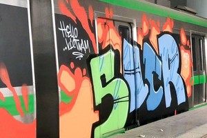 Hình ảnh bức vẽ graffity trên đoàn tàu Cát Linh - Hà Đông (ảnh: Toàn Vũ)