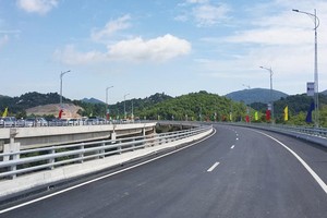 Dự án hầm Đèo Cả - do doanh nghiệp trong nước thực hiện - không những rút ngắn thời gian xây dựng, mà còn bảo đảm chất lượng và tiết kiệm khá nhiều chi phí. Ảnh: Đ.T
