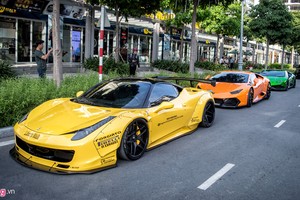 Dàn siêu xe triệu USD trên phố Sài Gòn