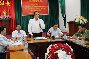 Ông Đỗ Hoàng Trung - Giám đốc Sở TT-TT Cần Thơ tại buổi họp báo.