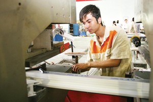 Chính phủ và các bộ ngành đang có những nỗ lực mạnh mẽ để cải thiện nền kinh tế.