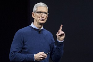 Tim Cook cho rằng không nên lạm dụng công nghệ và mạng xã hội. Ảnh: CNBC.