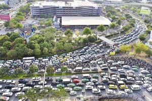 Tân Sơn Nhất lên phương án chống kẹt xe trước Tết