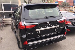 Lexus LX570 Super Sport xuất hiện tại cảng Hải Phòng.