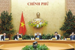 Thủ tướng Nguyễn Xuân Phúc và các Phó Thủ tướng họp Thường trực Chính phủ sau kỳ nghỉ Tết Nguyên đán Mậu Tuất. Ảnh: VGP