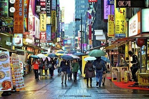 Khởi nghiệp đổi mới sáng tạo và việc tạo thêm nhiều việc làm ở lĩnh vực này được kỳ vọng sẽ giúp Hàn Quốc thổi luồng gió mới cho nền kinh tế đang bị đánh giá là già cỗi cũng như giảm sự phụ thuộc vào các tập đoàn kinh tế gia đình trị. Ảnh: Internet. 