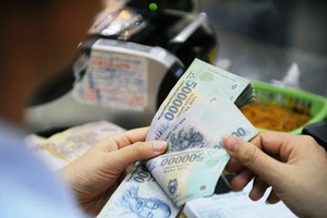 Thu nhập 30 triệu đồng/tháng, ngân hàng vẫn khó tuyển và giữ người (ảnh minh họa).