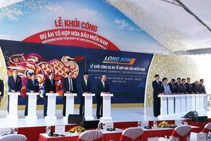 Lễ khởi công xây dựng Dự án Tổ hợp Hóa dầu Miền Nam diễn ra ngày 24/2, với sự tham dự của Thủ tướng Nguyễn Xuân Phúc. Ảnh: H.P