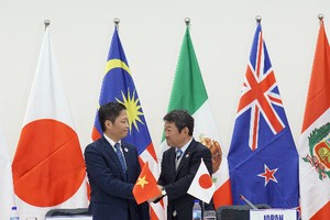 Sau khi Mỹ rút, Nhật Bản là một trong những nước mạnh mẽ ủng hộ ký kết TPP.  Ảnh: Viễn Thông.