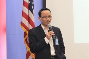 TS. Cấn Văn Lực: “Năm 2018 mà đầu tư vàng là lỗi thời”
