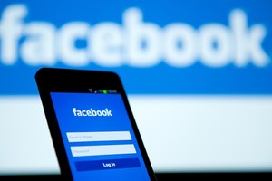 Phát hiện sốc: Facebook thu thập lịch sử cuộc gọi và tin nhắn trên smartphone