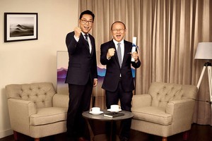 HLV Park Hang Seo trở thành đại sứ thương hiệu Samsung tại Việt Nam