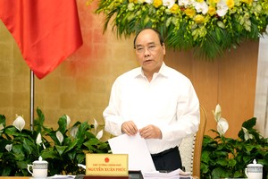 Thủ tướng Nguyễn Xuân Phúc phát biểu tại phiên họp - Ảnh: VGP/Quang Hiếu