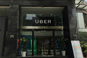 Văn phòng Uber tại Hà Nội ra thông báo ngày 8/4 là ngày cuối cùng Uber hoạt động tại Việt Nam. Ảnh: Anh Tú