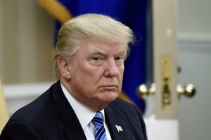 Thị trường thế giới gặp nhiều xáo trộn trước những tuyên bố gây sốc của Tổng thống Mỹ