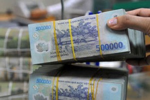 Kiểm tra việc huy động vốn, NHNN phát hiện ra nhiều "chiêu" lách trần lãi suất của các ngân hàng thương mại (ảnh minh họa).