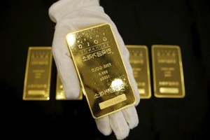 Nhân viên vệ sinh tại sân bay Incheon sẽ không được hưởng chút gì từ 7 kg vàng người này tìm được trong thùng rác. (Nguồn: PressFrom)