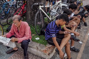 Điện thoại thông minh phổ biến là cơ hội cho Fintech Việt Nam. Ảnh: Thành Nguyễn