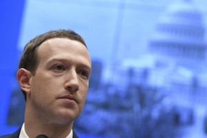 Xu hướng cấm hoặc hạn chế Facebook lan rộng chắc chắn sẽ khiến CEO Mark Zuckerberg đau đầu.