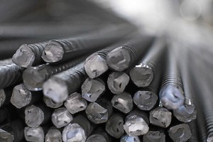 Giá sắt, thép thờ ơ với gói kích thích hàng tỷ USD của Trung Quốc vào cơ sở hạ tầng