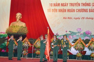 BHXH Bộ Quốc phòng đón nhận Huân chương Bảo vệ Tổ quốc hạng Nhì.