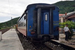 Toa tàu bị cháy được để lại tại ga Hảo Sơn để tiến hành điều tra nguyên nhân vụ việc.