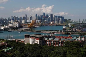 Đảo Sentosa, nơi diễn ra hội nghị thượng đỉnh Mỹ - Triều và khu trung tâm thương mại ở Singapore. Ảnh: Reuters.