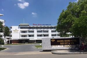 Thoái vốn nhà nước tại Công ty cổ phần Du lịch Hương Giang: Có chuyển nhượng đất vàng giá rẻ cho nhà đầu tư?