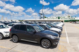 Sự hiện diện của xe Đức tại Mỹ khiến Tổng thống Trump không thoải mái. Ảnh: Logistics.