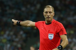 Trọng tài người Argentina Nestor Pitana được FIFA trao trọng trách cầm cân nảy mực trận khai mạc giữa tuyển Nga và Saudi Arabia.