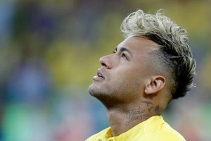 Brazil 1-1 Thuỵ Sĩ: Neymar múa may quá nhiều