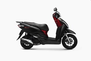 Honda Lead 125 bản kỷ niệm 10 năm giá gần 40 triệu đồng.