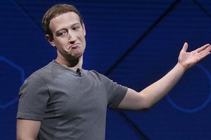 Mark Zuckerberg vượt Warren Buffett thành người giàu thứ 3 thế giới