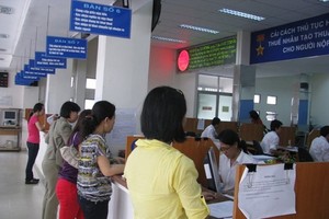 Cơ quan thuế đang gặp rất nhiều vướng mắc khi cưỡng chế các trường hợp còn nợ thuế.