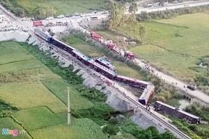 Vụ tai nạn đường sắt xảy ra tại Tĩnh Gia, Thanh Hóa. Ảnh: Đức Tiến.