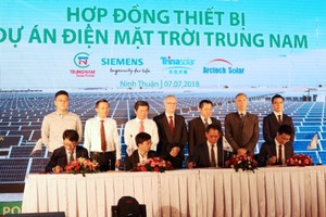 Lễ ký kết hợp đồng.