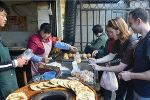 Trào lưu thanh toán di động đã lan tỏa khắp mọi ngõ ngách tại Trung Quốc. Ảnh Xinhua.