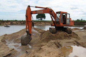 Các mỏ cát trên địa bà Hà Nội sẽ được thăm dò đánh giá trữ lượng, chất lượng khoáng sản (Ảnh: Internet)