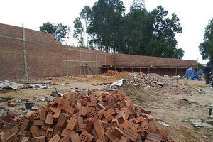 Hàng ngàn nhà ở xây dựng không phép ở khu vực dự án Ga đường sắt.