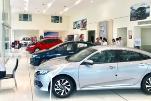 Xe nhập khẩu tại một đại lý Honda ở TP HCM. 