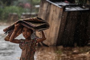 Người dân Lào chịu ảnh hưởng trong vụ vỡ đập ở Attaupue. Ảnh: Thành Nguyễn.