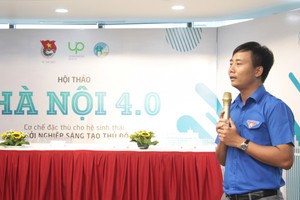 Phó Bí thư Thành đoàn Hà Nội, Nguyễn Đức Tiến phát biểu tại hội thảo. 